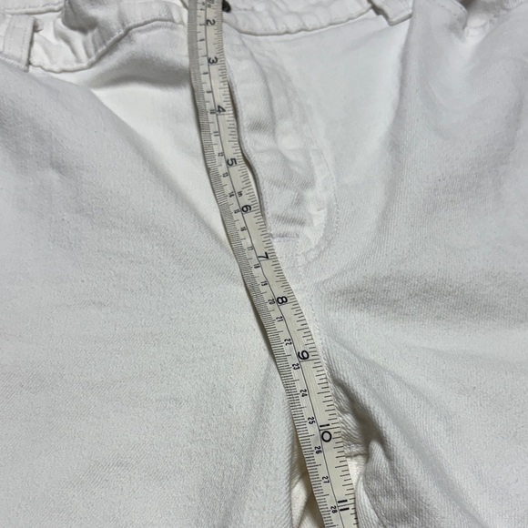 Ralph Lauren Women's Straight Leg Ankle Jeans in White with Raw Hem - Picture 6 of 13